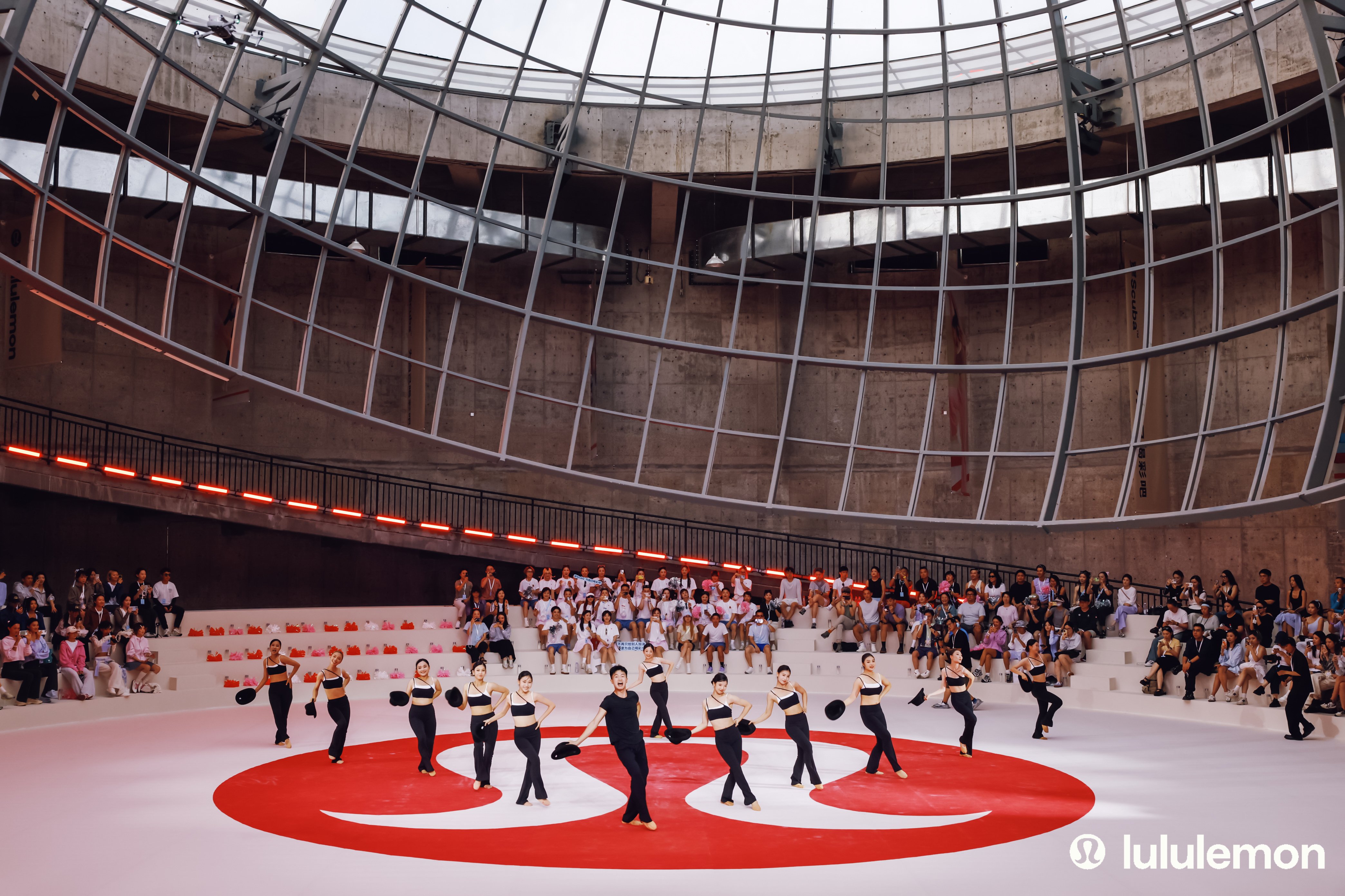 VOK DAMS China_lululemon Scuba_2